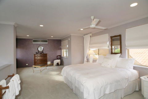 Dolphin 3 Bedroom House By Shoalwater Executive Homes - Darwin Holiday 2