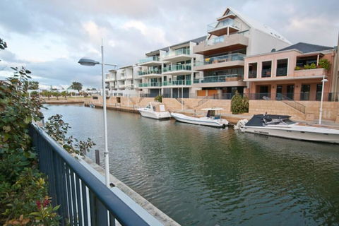 Dolphin Quay Apartment-2 Bedroom - Darwin Holiday 3