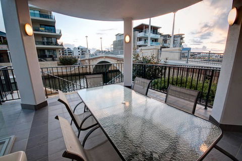 Dolphin Quay Apartment-3 Bedroom - Darwin Holiday 0