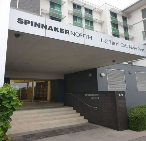 Dolphin View At Spinnaker - Darwin Holiday 3