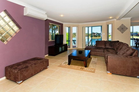 Dolphins 2 7 Commodore Crescent - Darwin Holiday 2