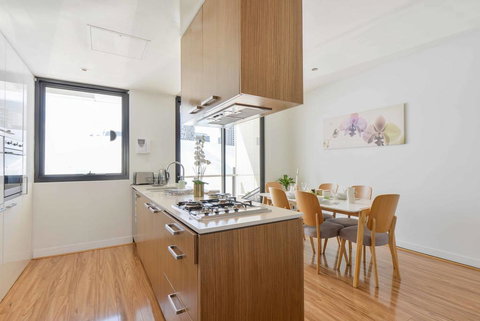 Double Storey Harbortown Townhouse - Darwin Holiday 3