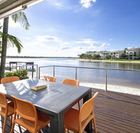 Driftwood U2 - Darwin Holiday