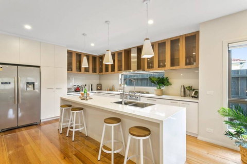 Dromana 300m Beach Shops And Cafes Table Tennis - Darwin Holiday 1