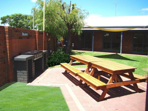 Dunsborough Inn Backpackers - Darwin Holiday 0
