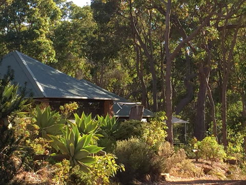 Dunsborough Ridge Retreat - Darwin Holiday 0