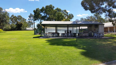 Early Settlers Motel Tocumwal - Darwin Holiday 2