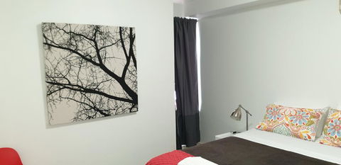East Perth 2 BR Superb Riverside Apartment - Darwin Holiday 1