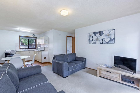 Eastern Beach Unit #1 - Darwin Holiday 2