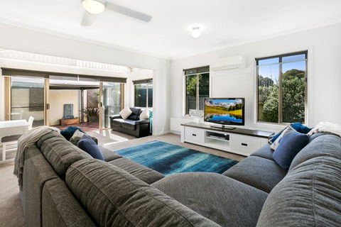 Easy Living Rosebud - Darwin Holiday 0