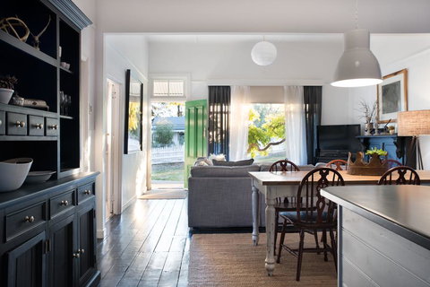 Ebony Twigg - Darwin Holiday 3