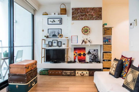 Eclectic 1 Bedroom South Yarra Hideaway - Darwin Holiday 0