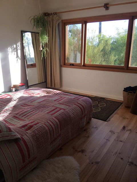 Eco-renovated Light-filled House On A Hill - Darwin Holiday 3