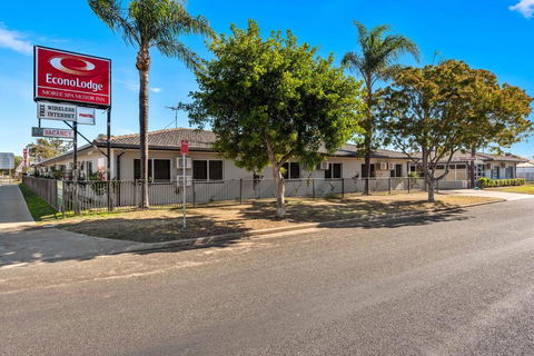 Econo Lodge Moree Spa Motor Inn - Darwin Holiday 1