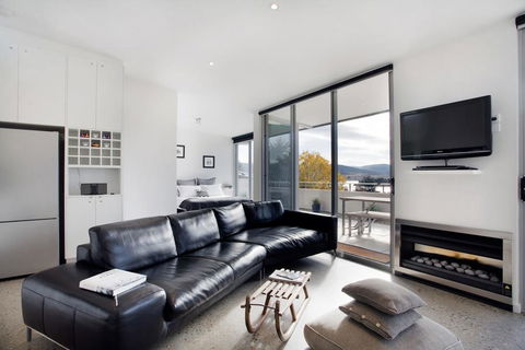 Edge 7/16 Clyde Street - Darwin Holiday 1