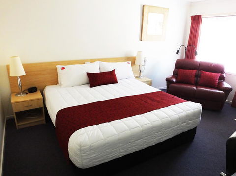 Edinburgh Motor Inn - Darwin Holiday 1