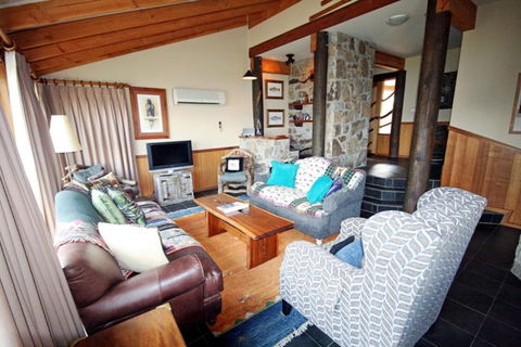 Edzell - Stunning Waterfront Home - Darwin Holiday 3