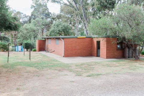 Eildon Pondage Holiday Park - Darwin Holiday 2