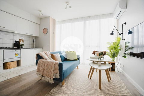 Elegant 2BR Abode Within Melbourne CBD FREE WIFI - Darwin Holiday 1