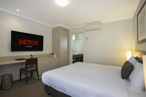 Elm Tree Motel - Darwin Holiday 1