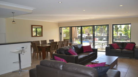 ELSINOR Townhouse 7 Mulwala - Darwin Holiday 1