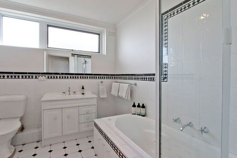 Elwood Seaside 2 Bed Retreat - Darwin Holiday 3