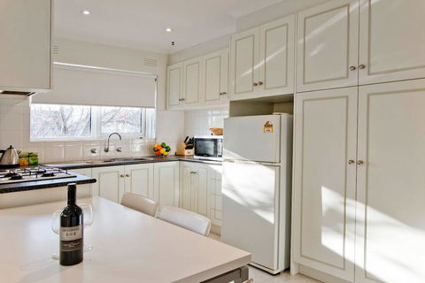 Elwood Seaside 2 Bed Retreat - Darwin Holiday 1