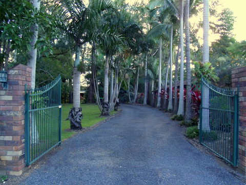 Emerald Tropical Palms B & B - Darwin Holiday 0