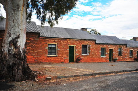 Emma Tiver Heritage Cottage - Darwin Holiday 0