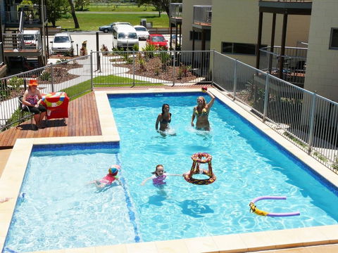 Emu's Beach Resort - Darwin Holiday 0