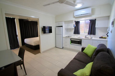 Endeavour Inn Emu Park - Darwin Holiday 0