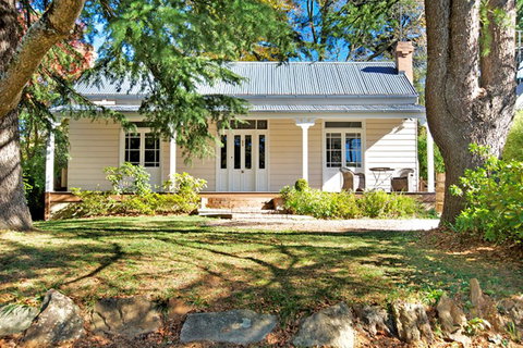 Endellion - Darwin Holiday 0