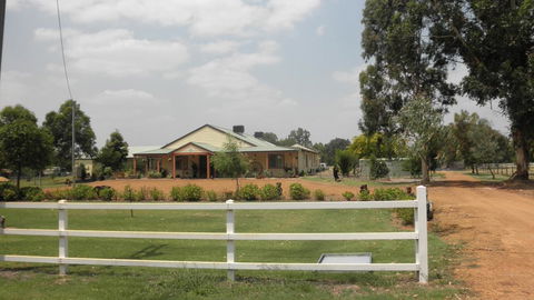 Enderslie House Bed & Breakfast - Darwin Holiday 1