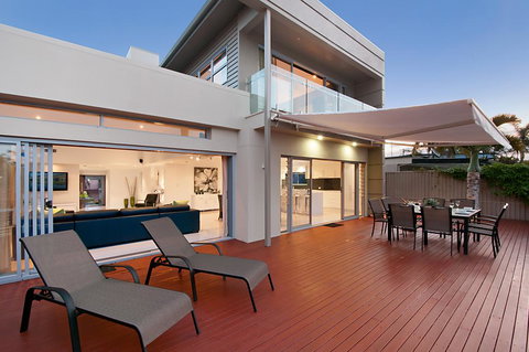 Endless Summer - Darwin Holiday 3