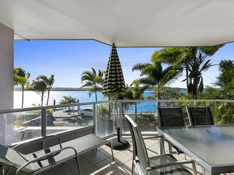 Endless Water Views In Noosaville Noosa Heads - Unit 3 Noosa Moorings, 303 Gympie Terrace - Darwin Holiday 0
