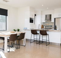 Endsleigh II - Cosy 2 Bedroom Villa Free Wifi Near CBD - Darwin Holiday