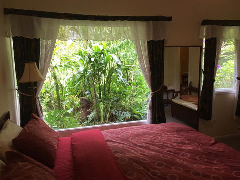 English Gardens - Garden Cottage - Darwin Holiday 2