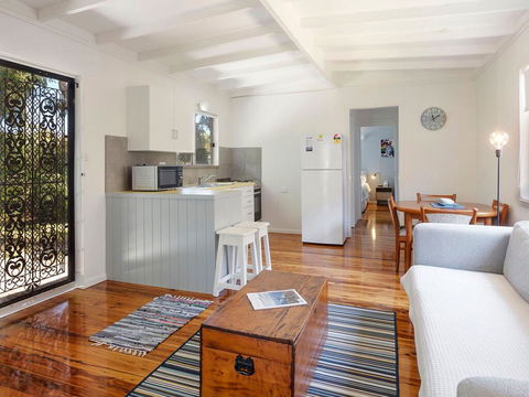 Enjoy The Soothing Sea Breeze - Darwin Holiday 0