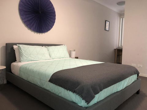 Enjoyable Holiday Home For Group Six - Darwin Holiday 0