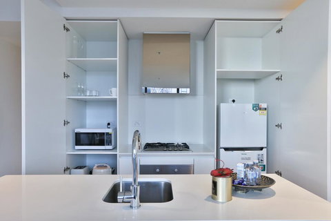 EQ TOWER Melbourne CBD APT - Darwin Holiday 2