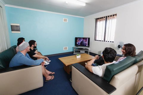 Erica Underwood House 6 Bedroom Flat - Darwin Holiday 1