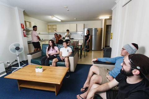 Erica Underwood House 6 Bedroom Flat - Darwin Holiday 2