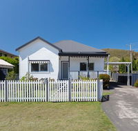 Escape to the Cottage 68 Tomaree Rd pet friendly and boat parking and WIFI - Darwin Holiday