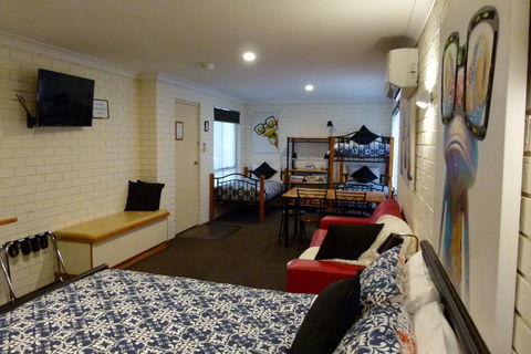 Esk Wivenhoe Motor Inn - Darwin Holiday 3