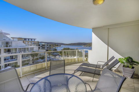 Ettalong Beach Luxury Apartments - Darwin Holiday 3
