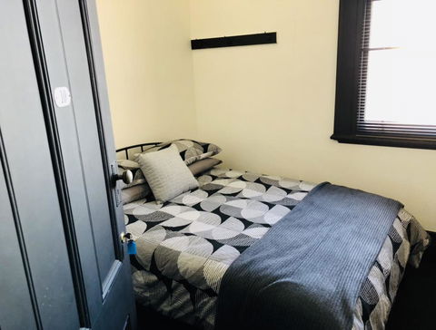 Eureka Hotel / Rainbow Brewery - Darwin Holiday 3