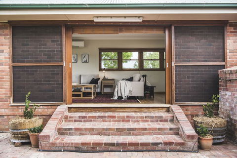 Eurunderee House - Darwin Holiday 1