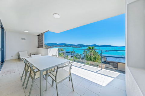 Executive On Whisper Bay - Cannonvale - Darwin Holiday 1