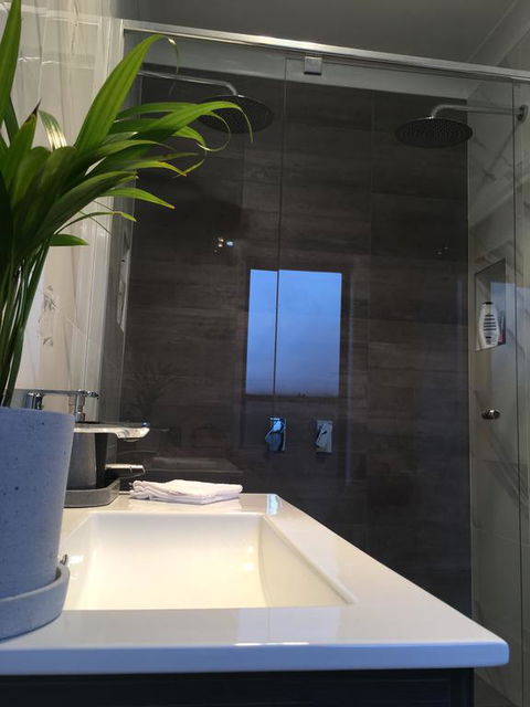 Executive Villa, Private 2 Bedroom In Ideal Location - Darwin Holiday 2