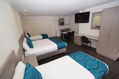 Exies Bagtown - Darwin Holiday 0